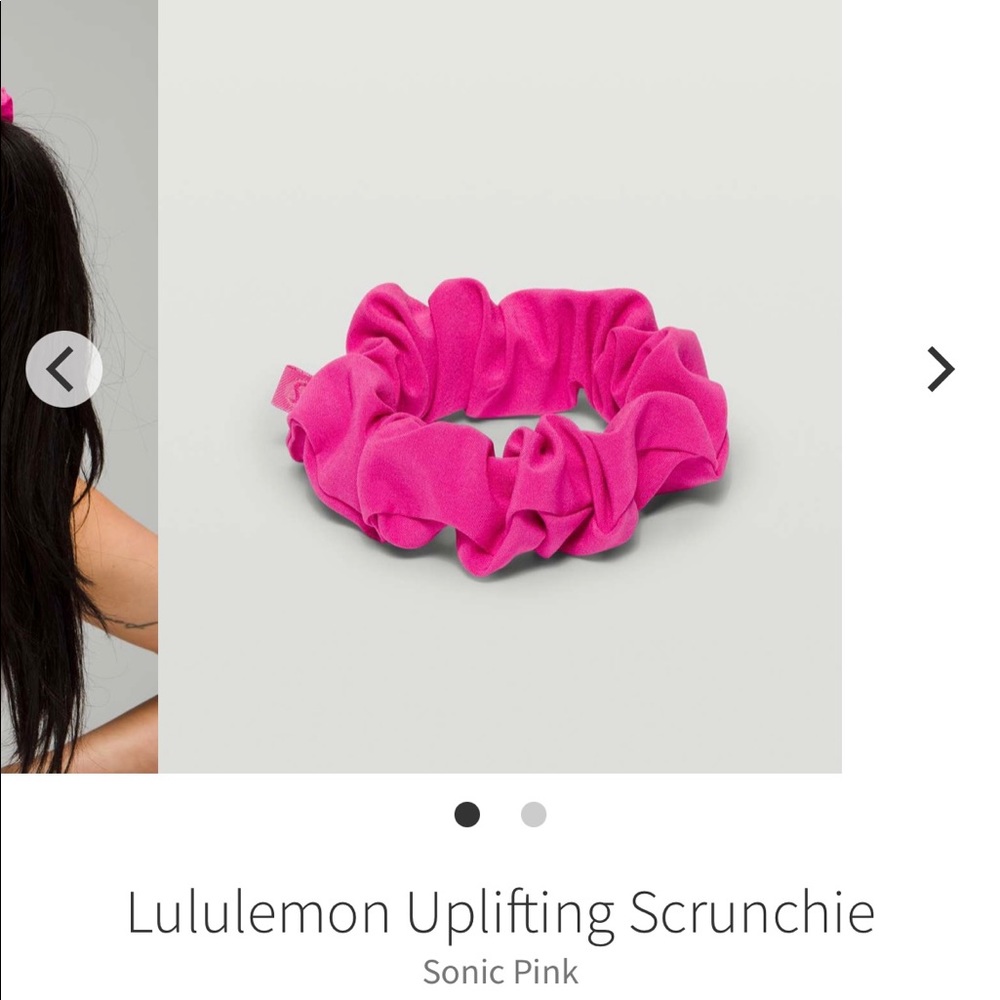 NWT Lululemon Uplifting Scrunchie in Sonic Pink